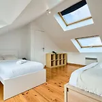 Hypercentre-2 Bedrooms Very Bright + Parking Appartement