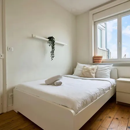 Apartment Hypercentre-2 Bedrooms Very Bright + Parking