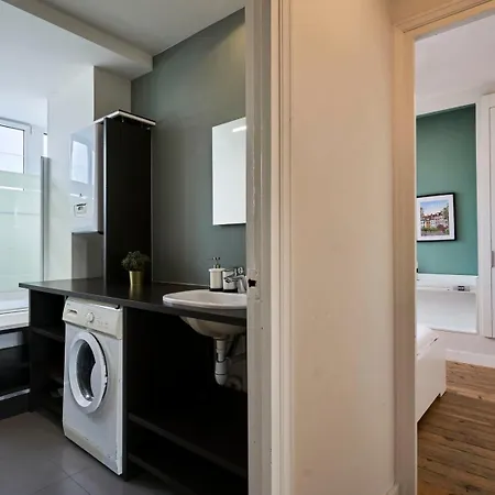 Hypercentre-2 Bedrooms Very Bright + Parking * Lille