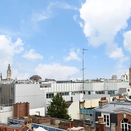 Hypercentre-2 Bedrooms Very Bright + Parking