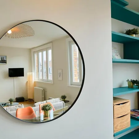 Apartment Hypercentre-2 Bedrooms Very Bright + Parking