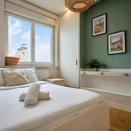 Hypercentre-2 Bedrooms Very Bright + Parking Apartamento